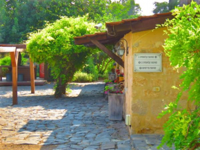 Hotels in Yesod Hamaala